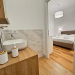 Lolus House