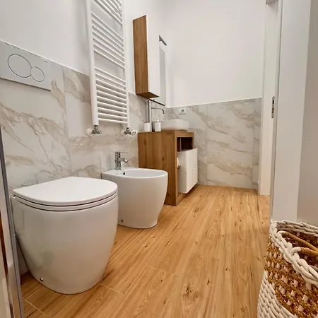 Lolus House Rom